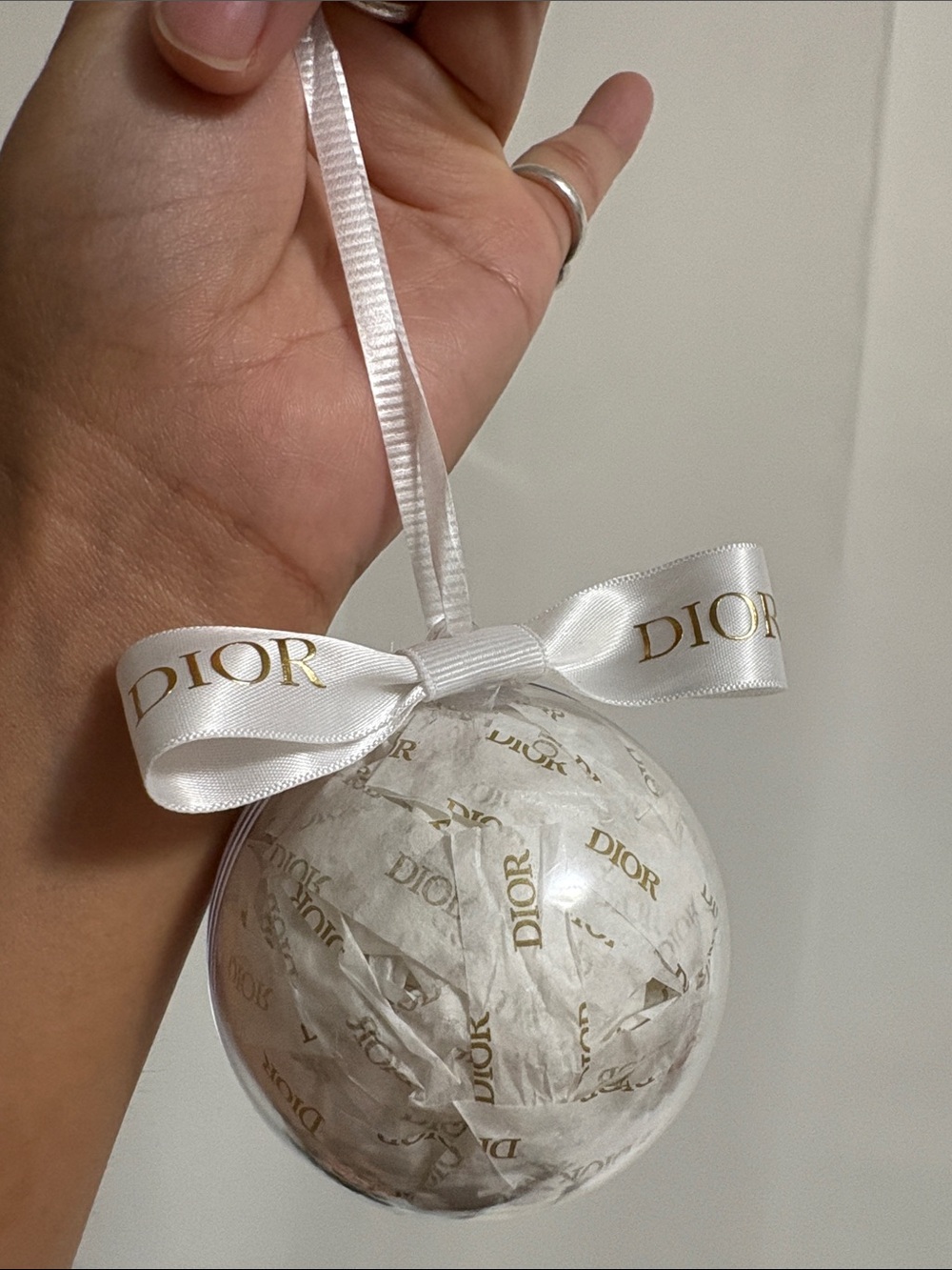 Dior Christmas Ornaments - Set of 5 mixed sizes plastic ornaments - Picture 5 of 5